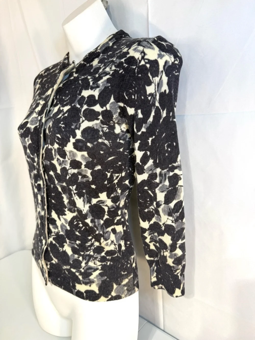 J.Crew‎ Black Cream Floral Wool Cardigan Sweater XS Fitted Button Front